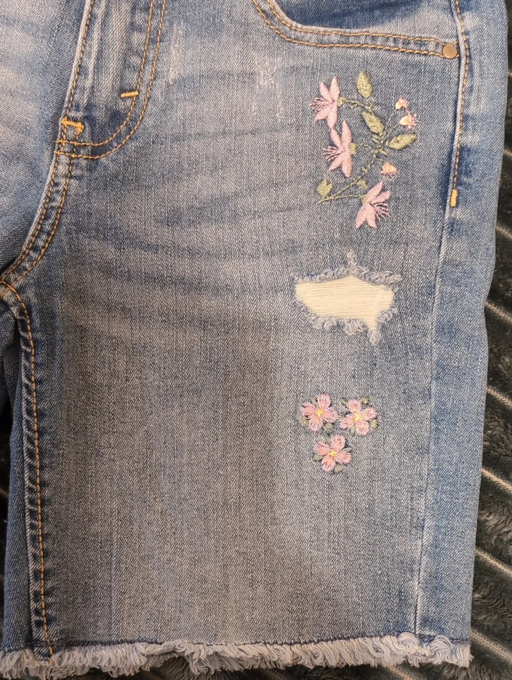 wonder nation Girls Blue Denim Embroidered Jean Shorts - Size 8